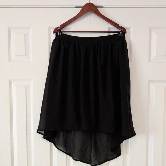 Ricki's Dresses & Skirts - Ricki’s Y2K Vintage High Low Black Mullet Skirt Size Large